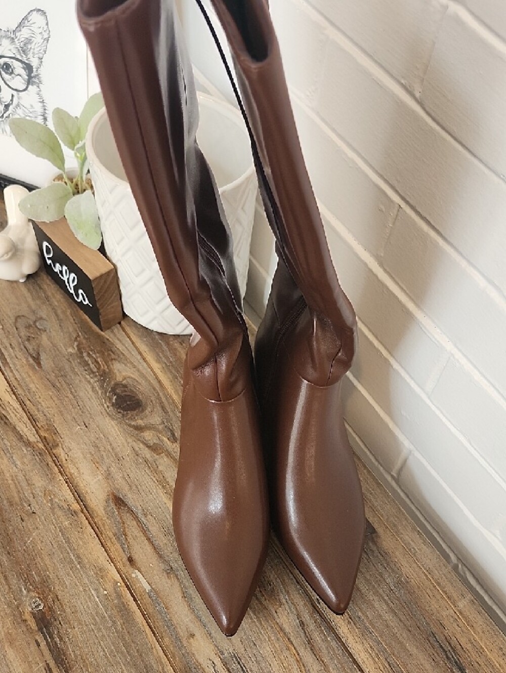 Brown Boots - Women's 6 - Picture 3 of 8